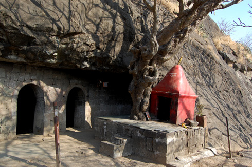 ghorwadeshwar cave temples near Somatane