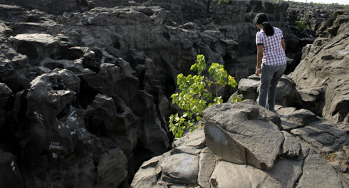 Nighoj Pothole - Kund