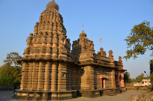 sangameshwar temple narayanpur sasvad