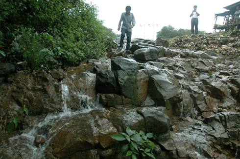 lonavala_waterfall_pune_3