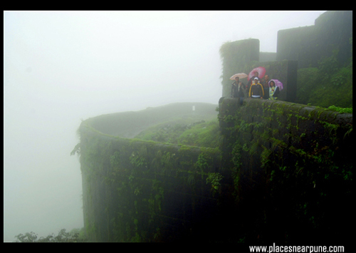 wet_and_wild_lohagad_fort