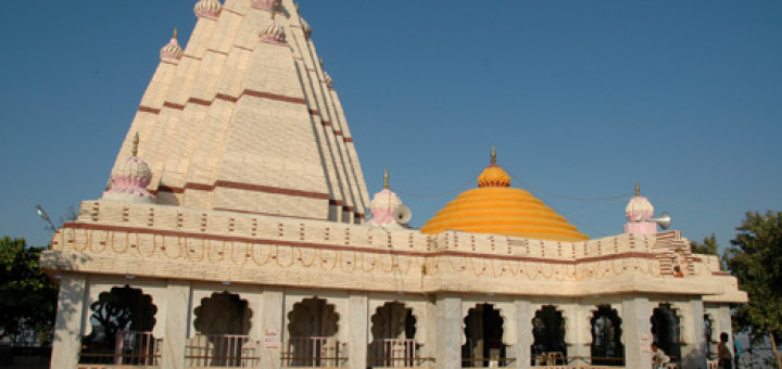 kanifnath_temple_near_saswad