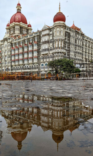 Pune Mumbai train Deccan Queen Vistadome Taj Hotel