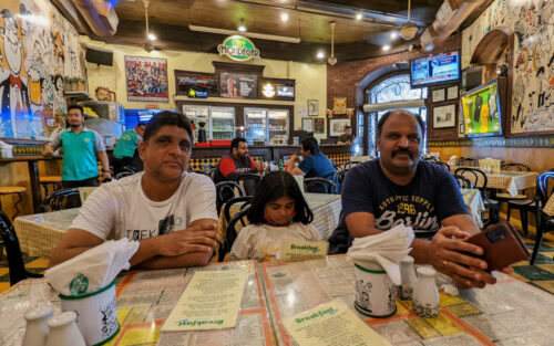 Pune Mumbai train Deccan Queen Vistadome Cafe Mondegar